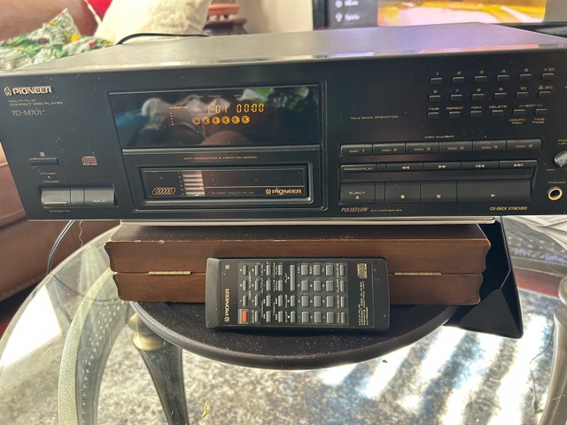 Pioneer 6 disc CD Player PD-M701 and remote