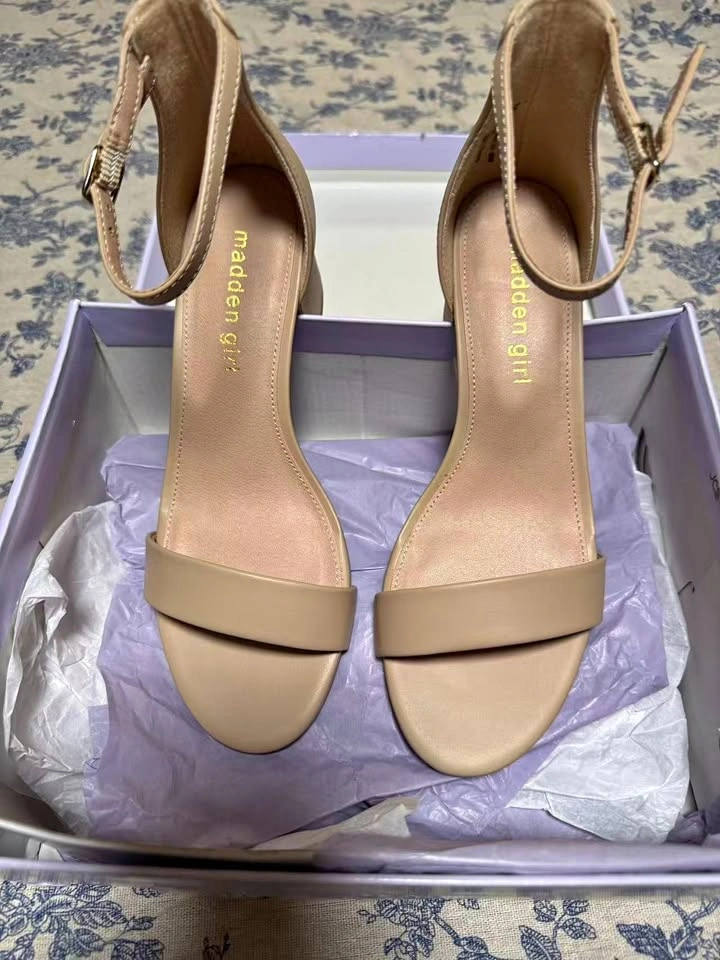 Brand new Size 6 Madden Girl womens Ileana Heeled Sandal