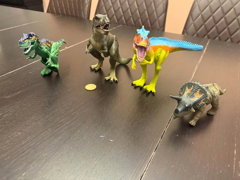 Dinos x 4 - photo 5