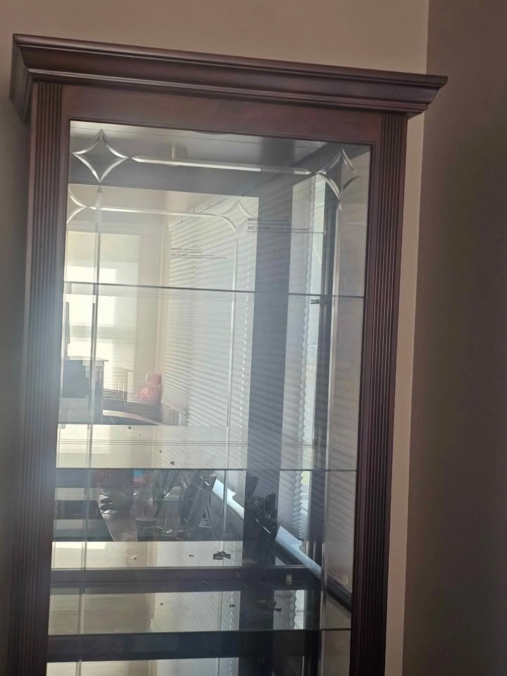 Wood and glass display cabinet - photo 2