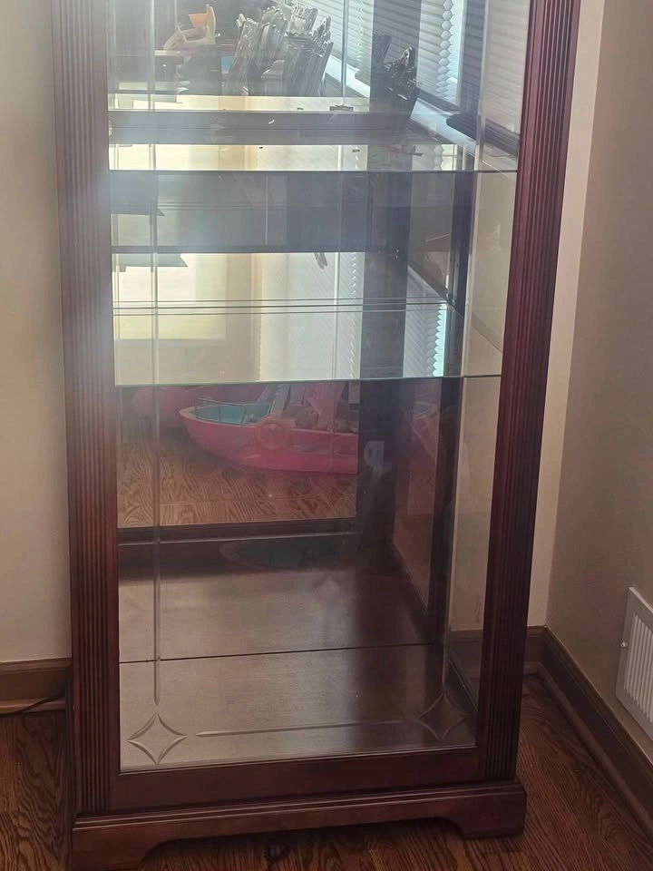 Wood and glass display cabinet - photo 3