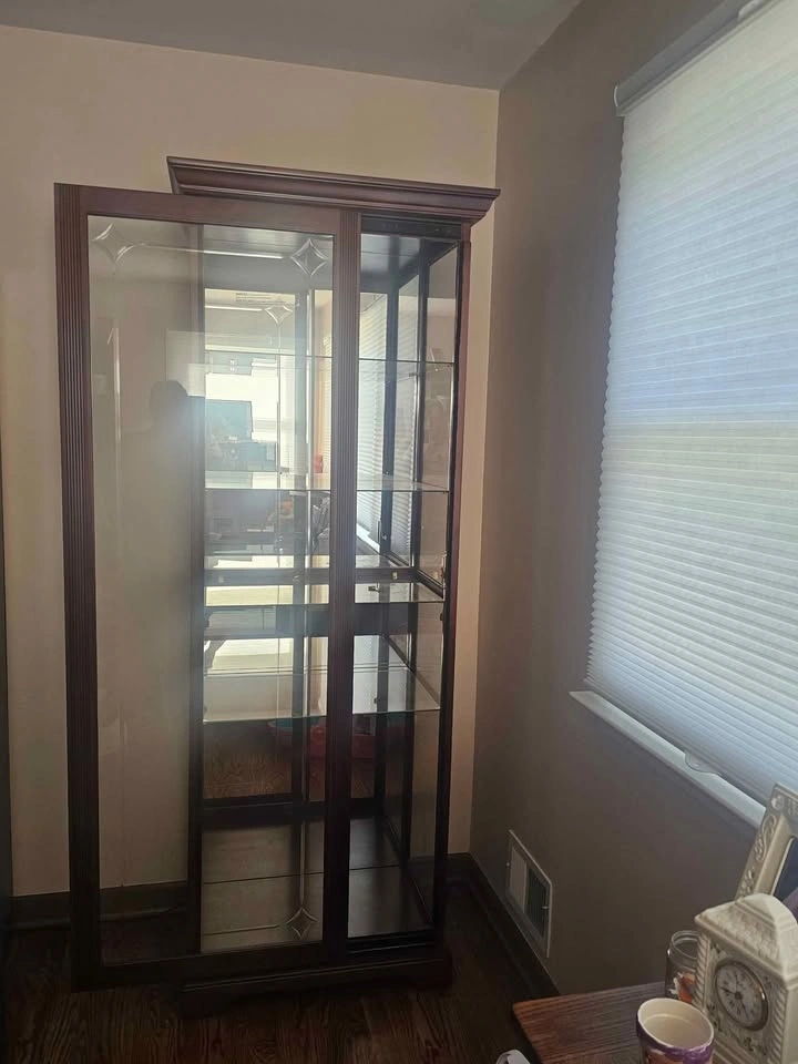 Wood and glass display cabinet - photo 4
