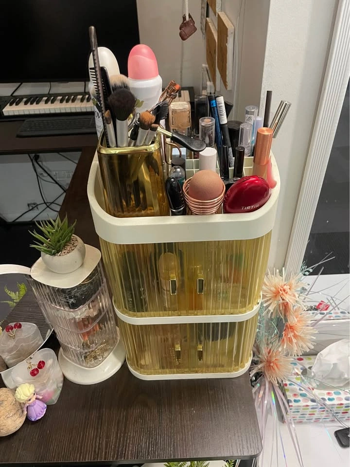 Makeup Cabinet - photo 3