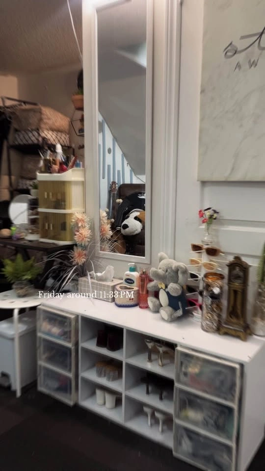 Shelves or storage cabinet - photo 4