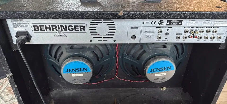 Behringer GX212 Guitar Amp image indicator(3)