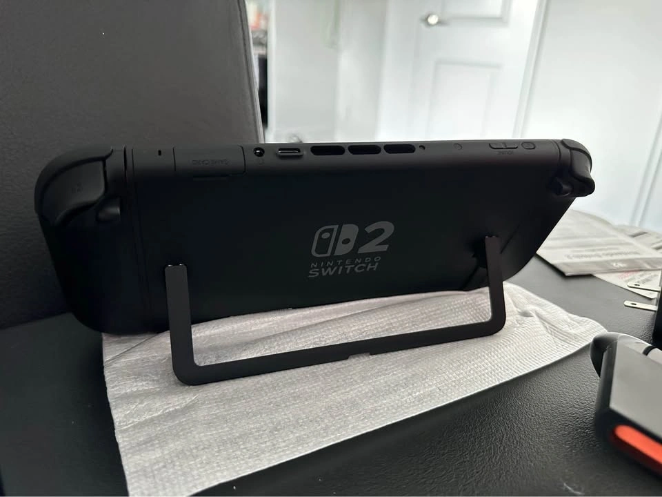 Nintendo Switch (No box, no games included) - photo 2