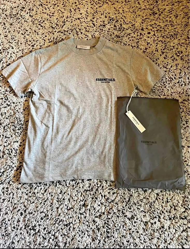 Essentials T shirt dark oatmeal size L