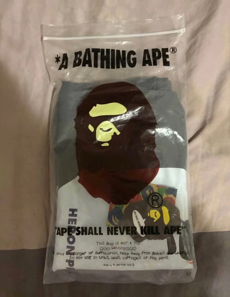 Bape T shirt size L brand new - photo 2
