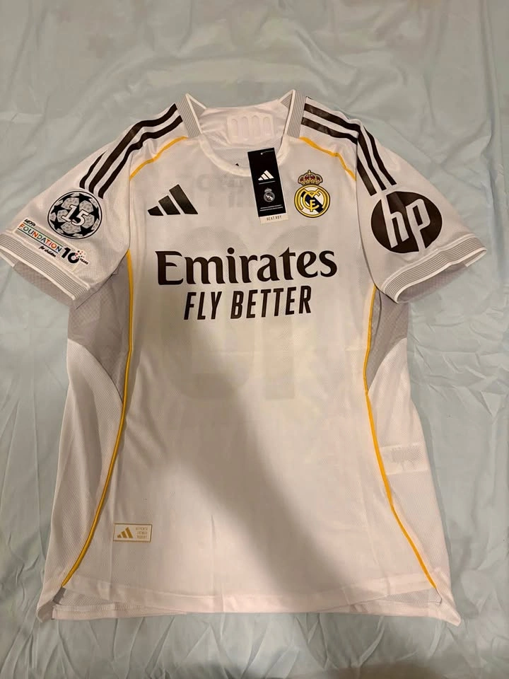 Real Madrid Mbappe jersey 25/26 size medium player edition