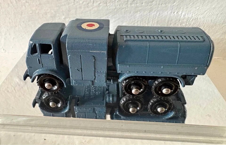 Vintage Lesney Matchbox No. 73a RAF 10 Ton Pressure Refueller