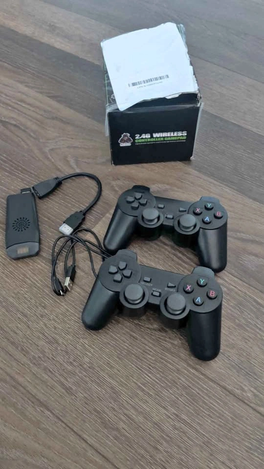 2.4G Wireless Controller Gamepad Set
