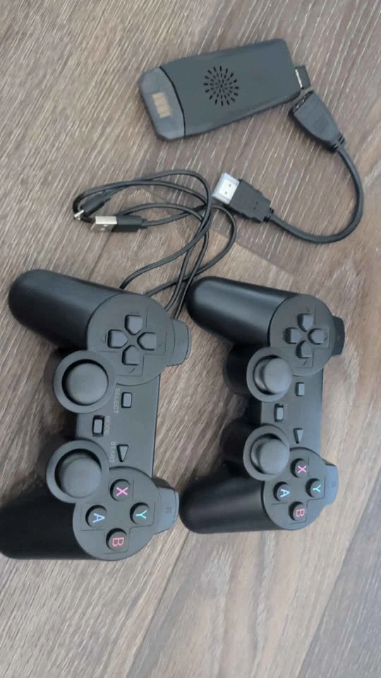 2.4G Wireless Controller Gamepad Set - photo 2