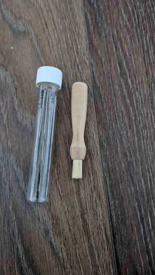 Needle Felting Tool Kit with Replacement Needles