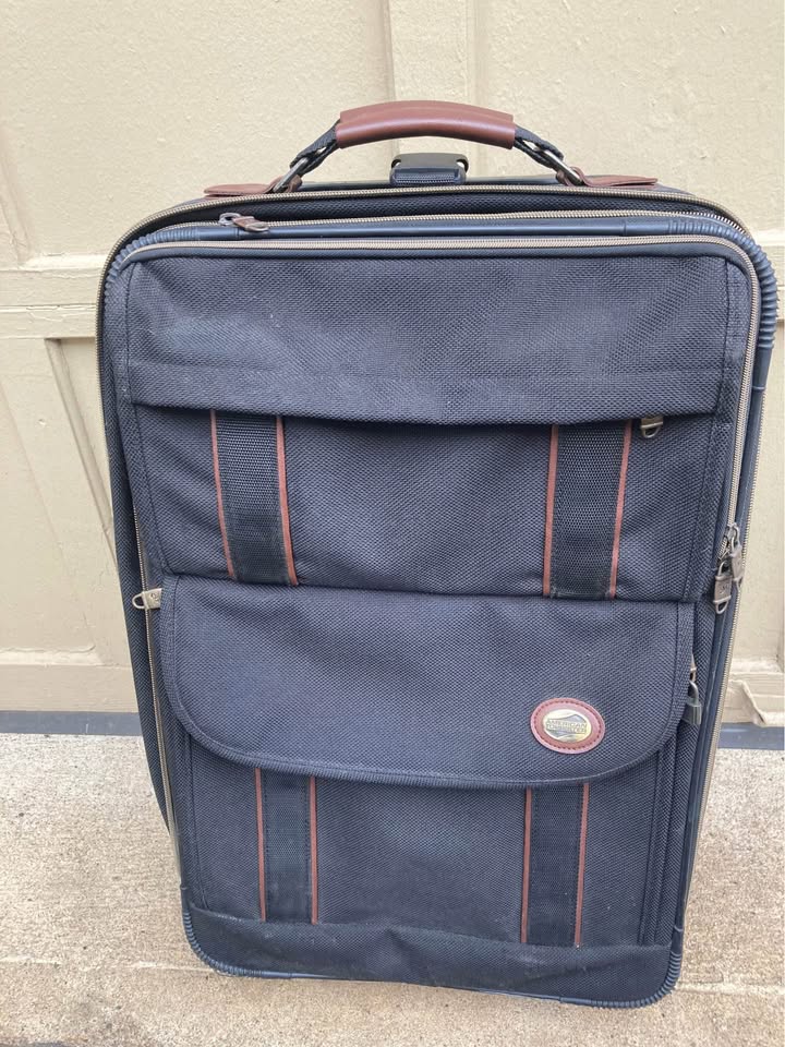 American Tourister Rolling Suitcase – Carry-On/Medium - photo 2