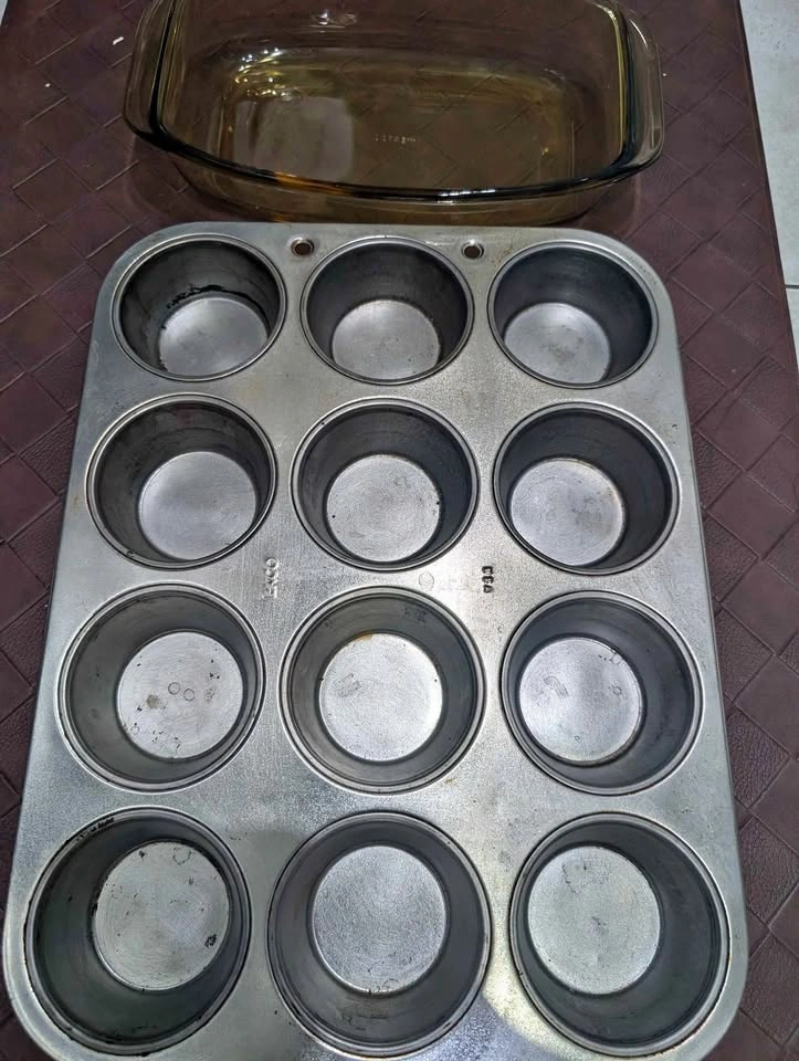 ECKO vintage 12 cupcake aluminum sheet pan