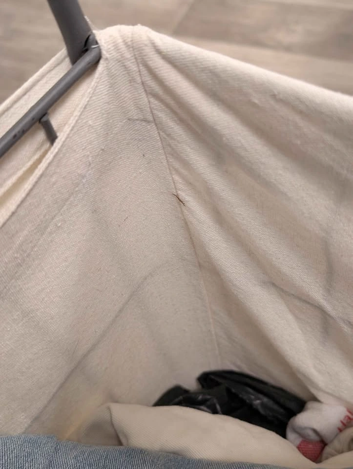 Metal laundry basket on wheels with liner - photo 2