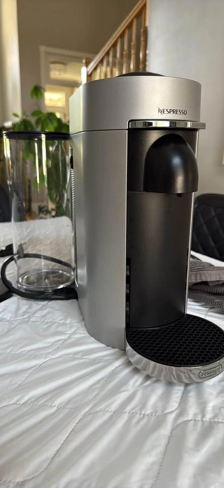 Nespresso Vertuo Coffee Machine with Aeroccino 3 and Pod Drawer - photo 4