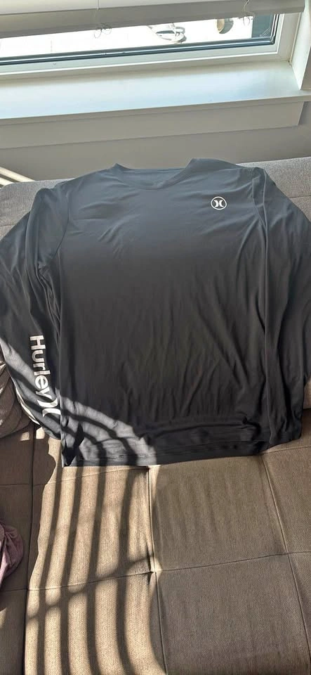 Hurley Long Sleeve Rash Guard