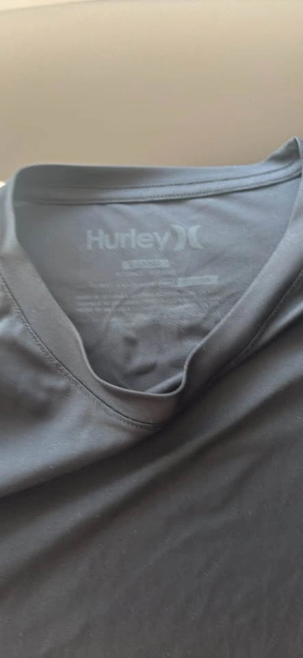 Hurley Long Sleeve Rash Guard - photo 2