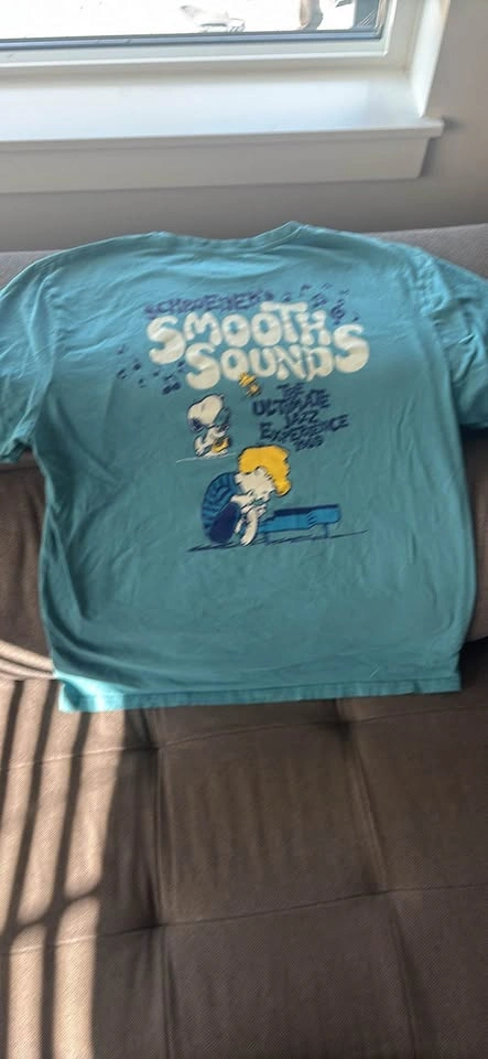 Peanuts Schroeder's Smooth Sounds Jazz T-Shirt - photo 3