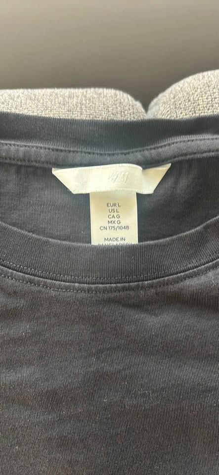 H&M Black Oversized T-Shirt - photo 2