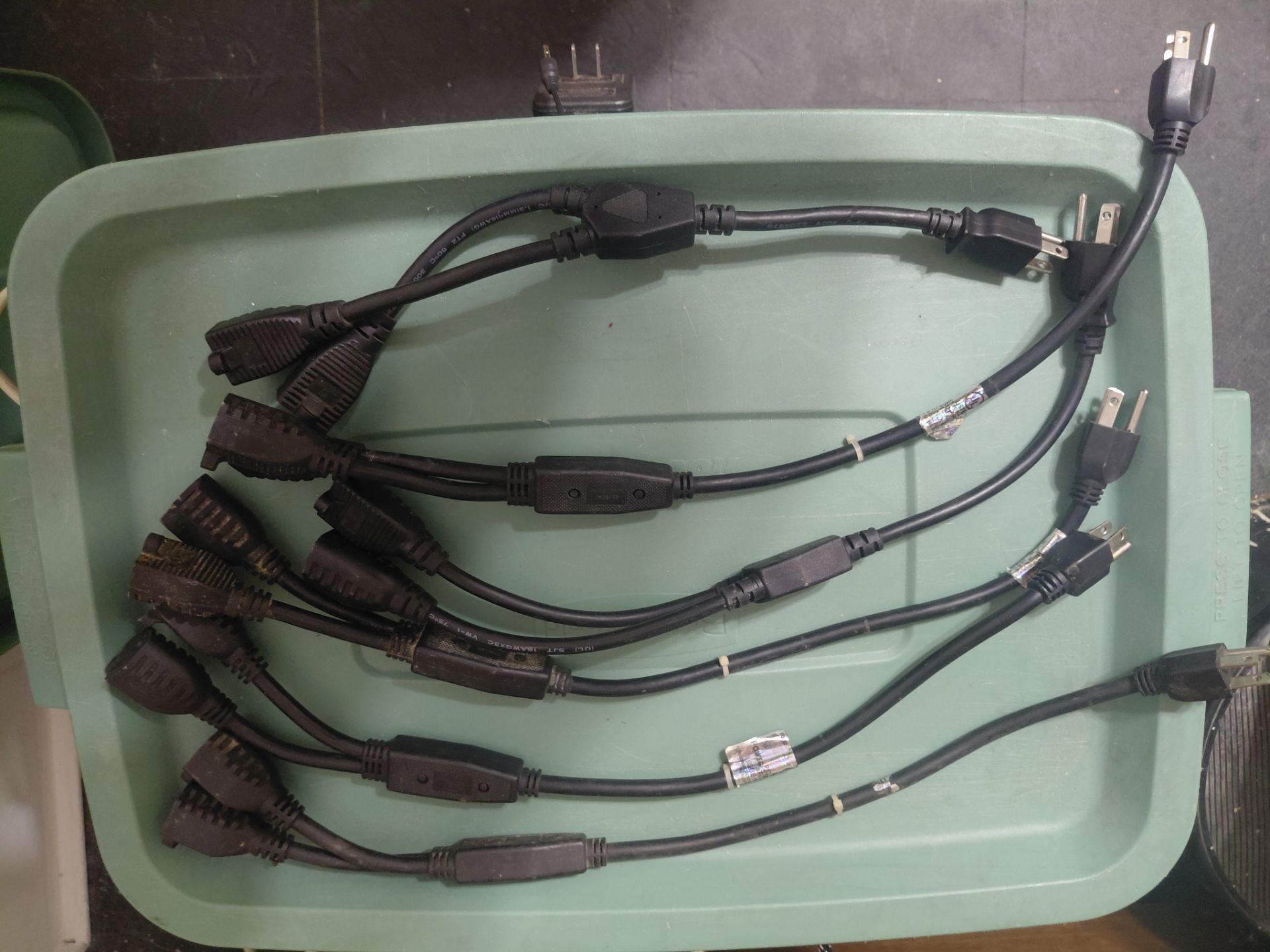 6inch Black Low Profile 3 Prong Grounded Indoor Extension Cords