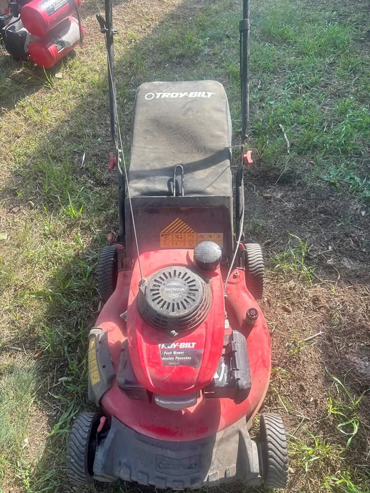 Troy-Bilt Push Mower with Honda 160cc Engine
