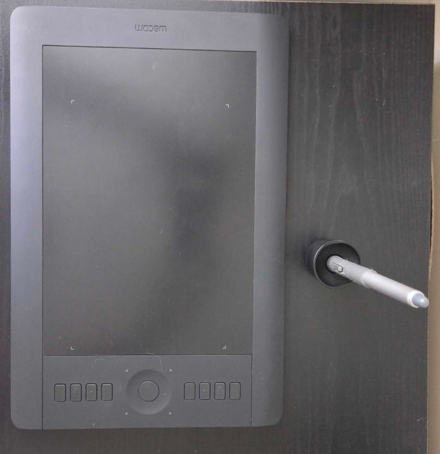 Wacom Intuos Pro Medium Graphics Tablet – Complete Set