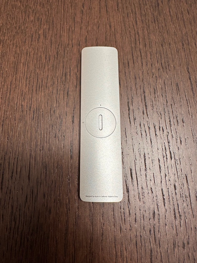 Apple Remote - photo 2