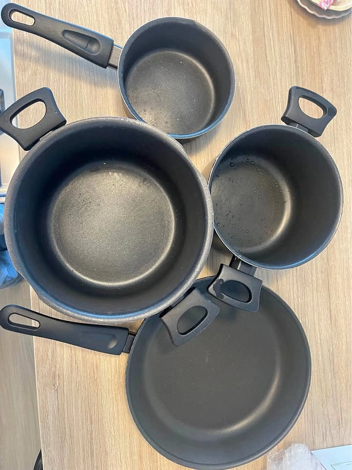 4 Piece Pots and Pans