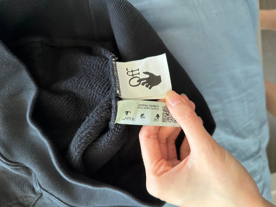 Off-White Hoodie - photo 2