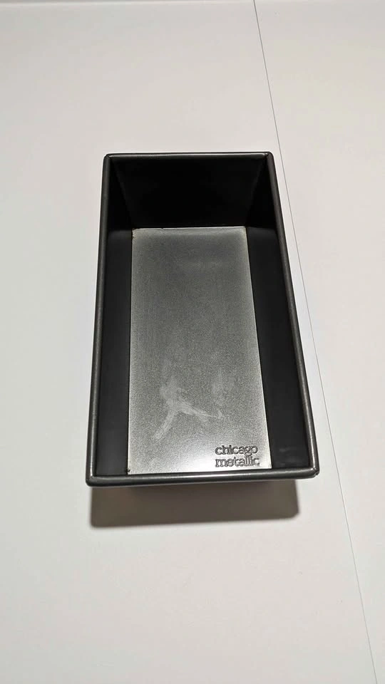 Chicago Metallic Loaf Pan