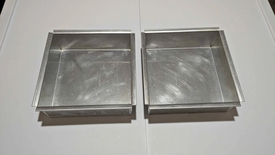 8 × 8" Square Aluminum Baking Pans