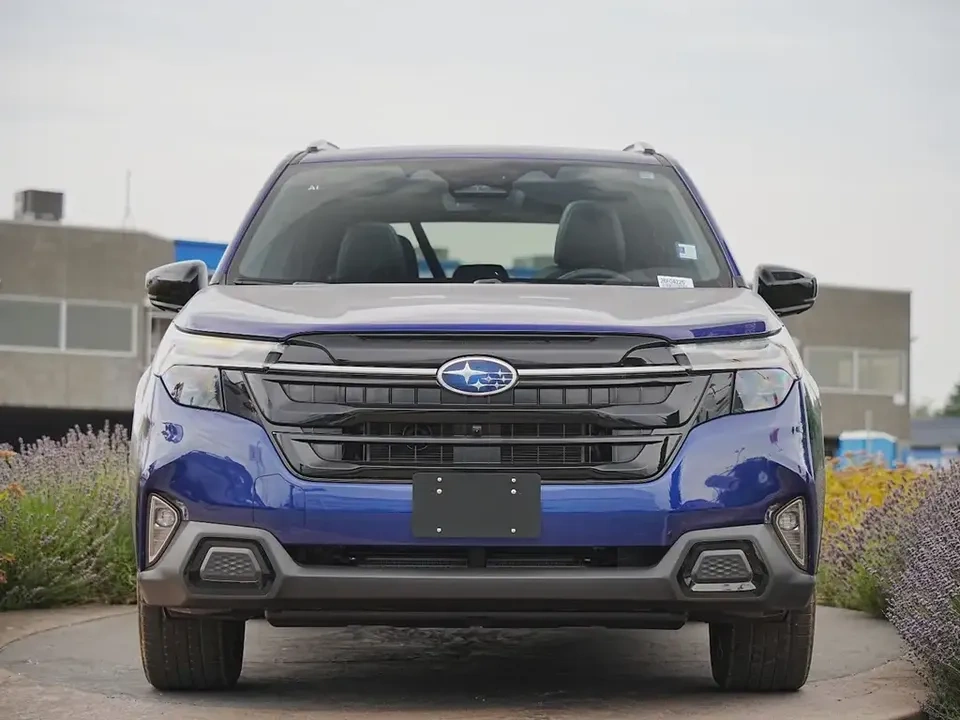2026 Subaru Forester e-boxer Hybrid Premier - photo 2
