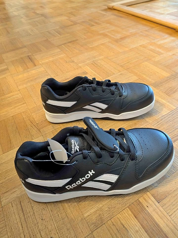 Reebok Mens Safety Shoes Size 8W (Brand New)