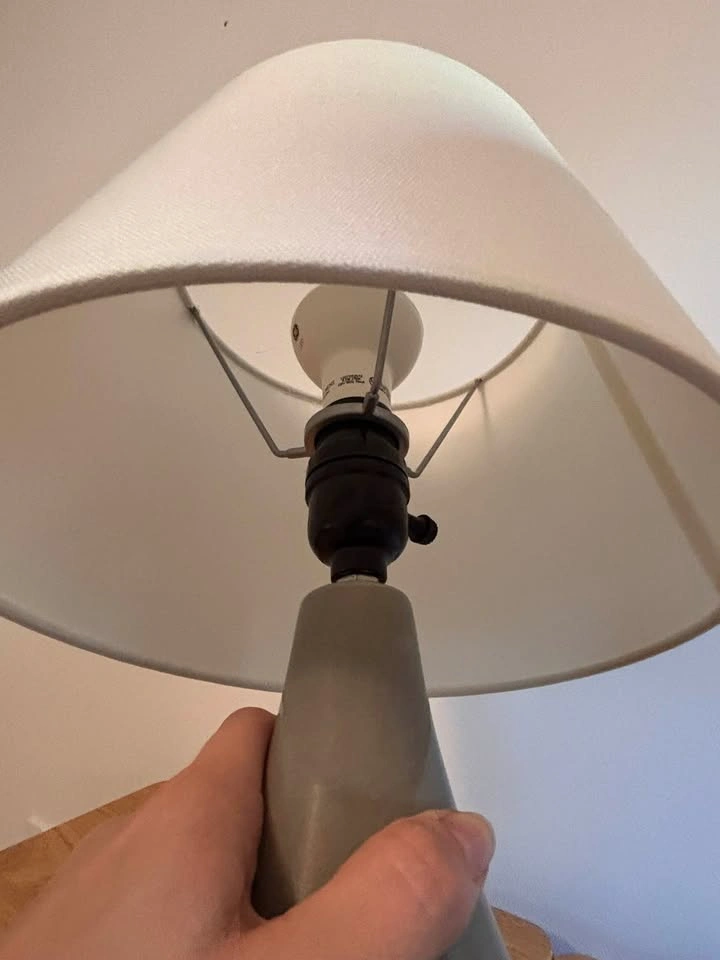 Pair of Gray Ceramic Table Lamps - photo 5