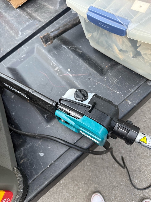 10” Pole Saw Attachment – Makita EY402 - photo 2