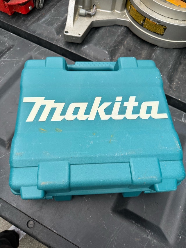Pneumatic Nail Gun – Makita with Carrying Case - photo 4