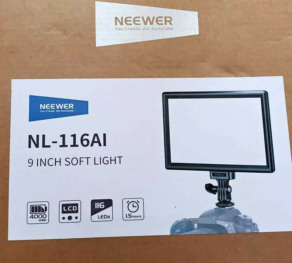 Neewer NL-116AI 9 Inch Soft Light Rechargeable Pro Photo Studio
