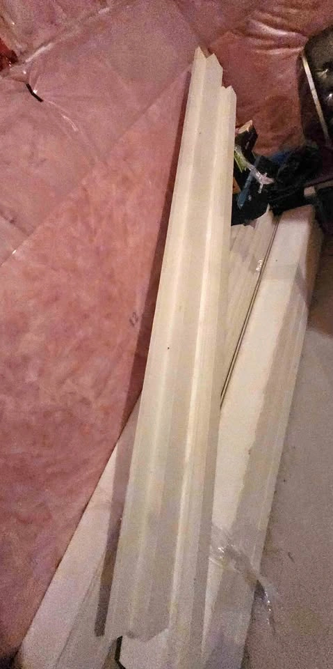 Ceiling molding