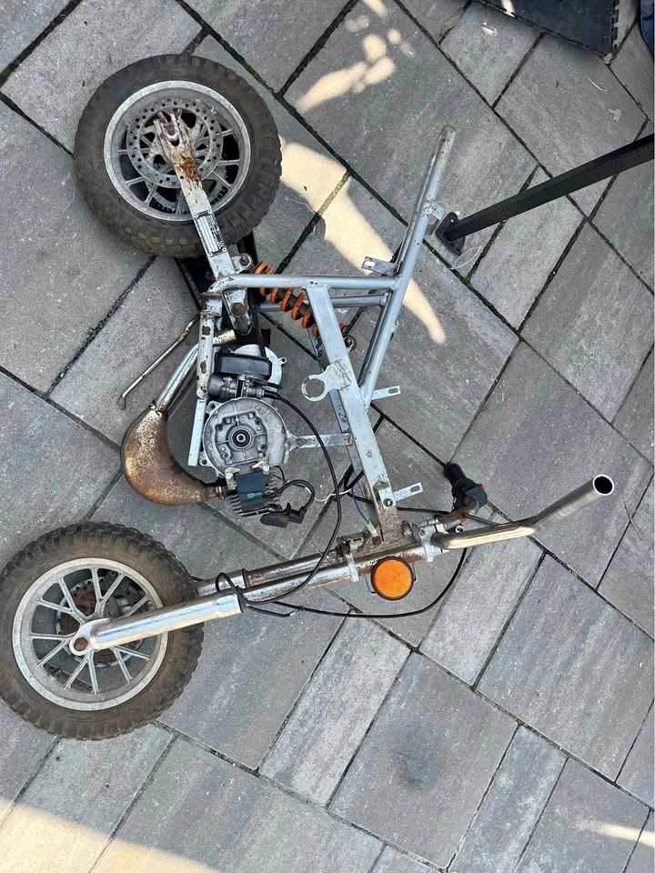 49cc 2 stroke pit bike