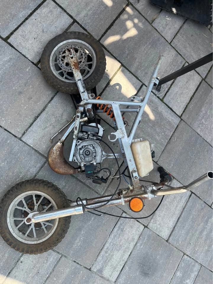 49cc 2 stroke pit bike - photo 2