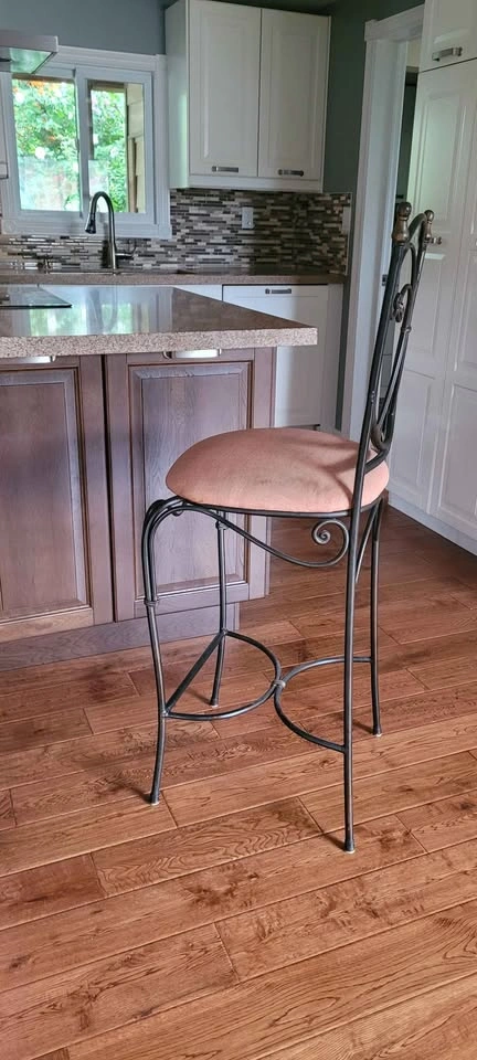Pair of Wrought Iron Counter-Height Chairs or Bar stools - photo 2