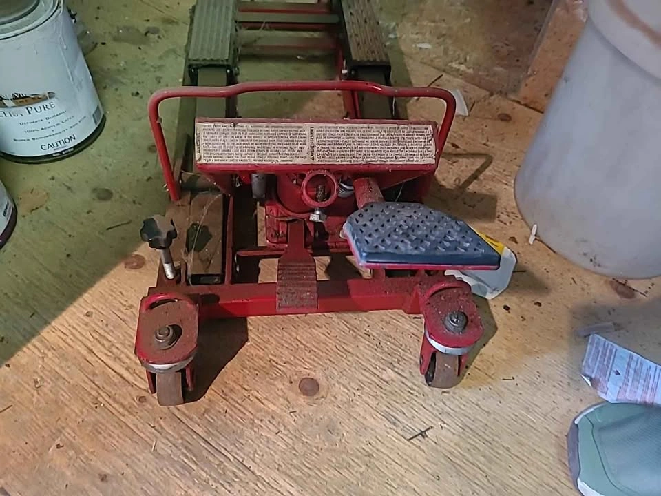 Motorcycle / ATV Hydraulic Lift – Working - photo 2