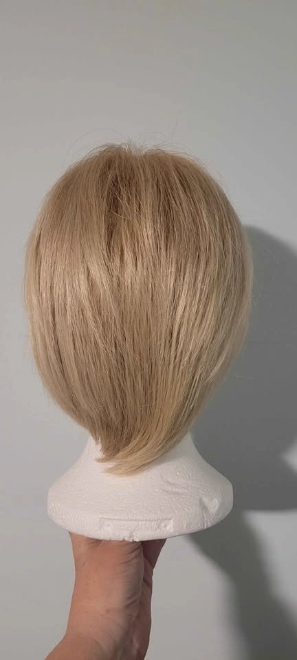 Synthetic Blonde Wig – Short Layered Bob – Like New - photo 4