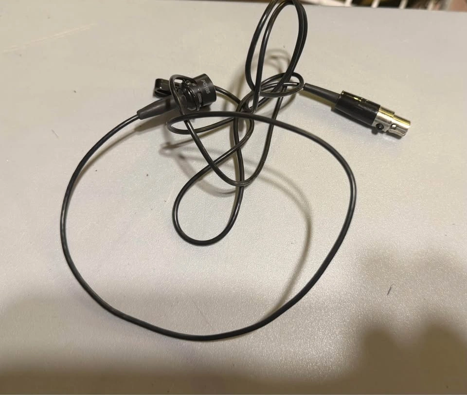 Two Shure Lavalier Mics - photo 2