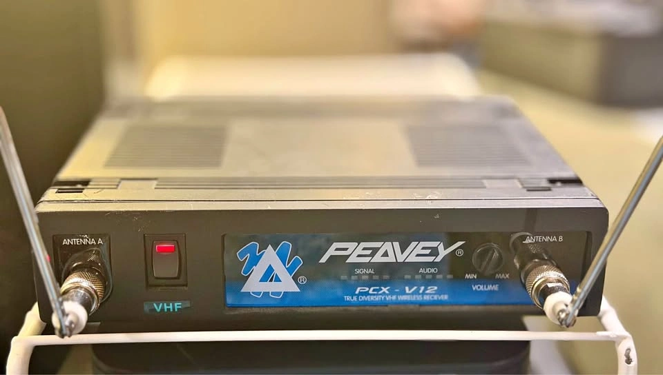 Peavey PCX-V12 Wireless Over The Ear Mic System