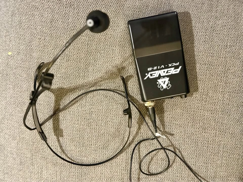 Peavey PCX-V12 Wireless Over The Ear Mic System - photo 2