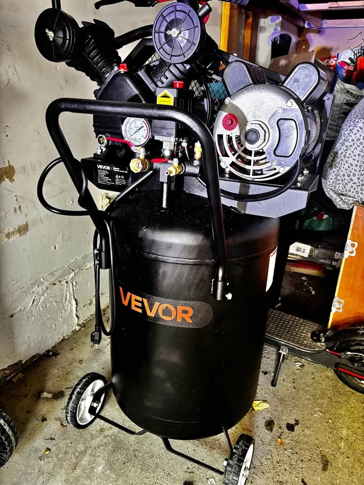 VEVOR Vertical Air Compressor