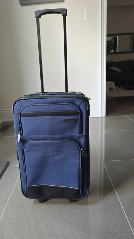 20x13.5x7 inch Carry-on luggage - photo 5